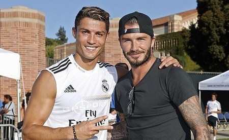 凯恩连续4场欧冠破门，拜仁队史仅罗本、莱万曾连续5场进球（凯恩欧冠四连场破门，拜仁史上仅罗本和莱万曾达成五连场进球）