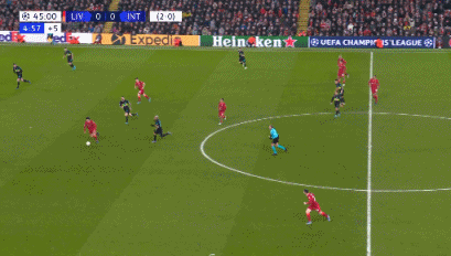 曼城斯特林关键进球锁定三分（斯特林制胜球助曼城全取三分）